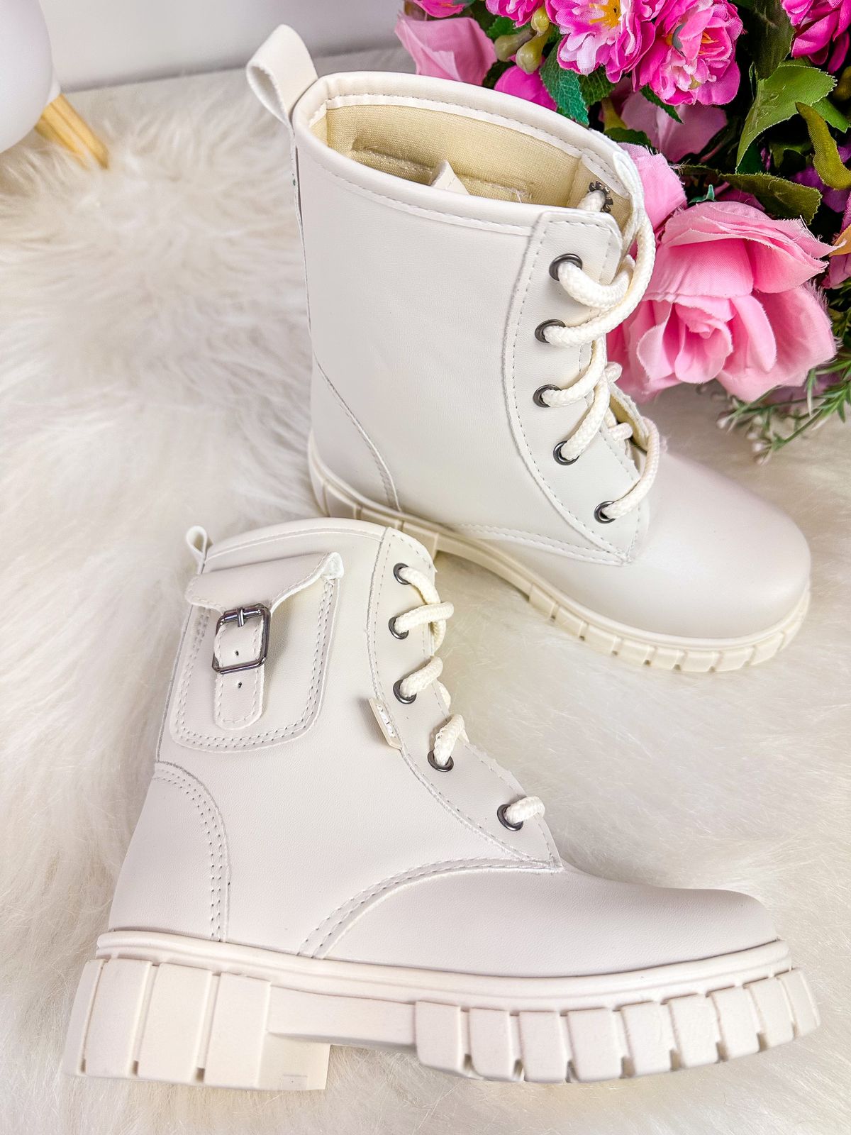 Bota Nilqi Bolso Off (BOTANILQIBLSOOFF)