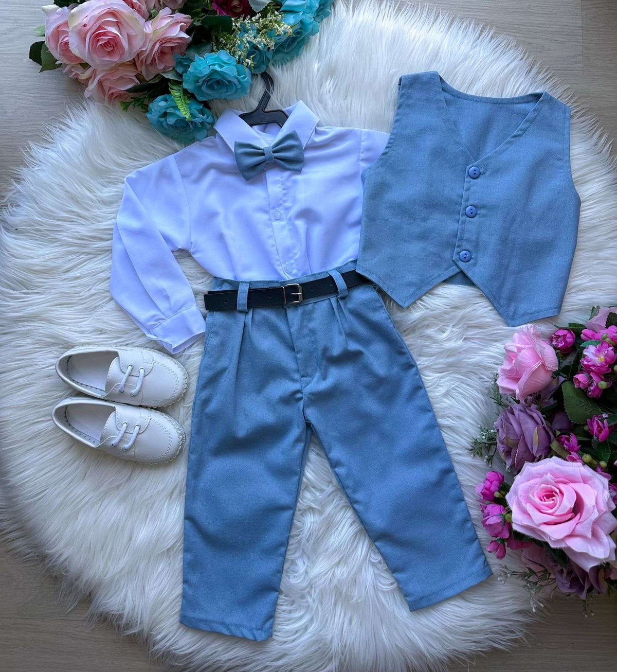 Conjunto Miss Cherry Social Leonardo Colete Azul Claro (CNJTMSSCHERRSCLCLTAZLSRT)