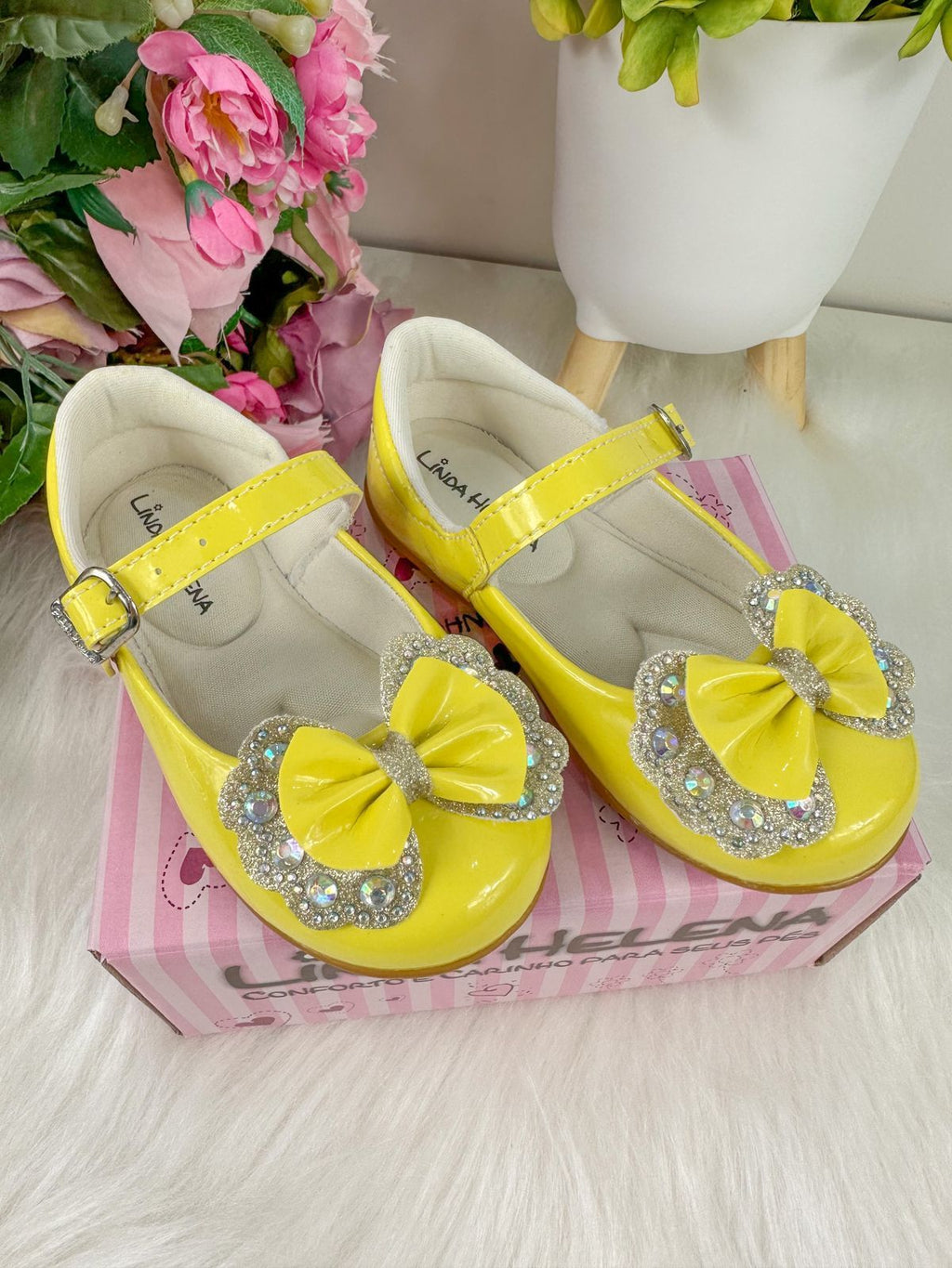 Sapatilha Flor Di MIla Baby Amarelo Lacinho Strass (SPTLFLRDMLBBAMRLLCSTRS)