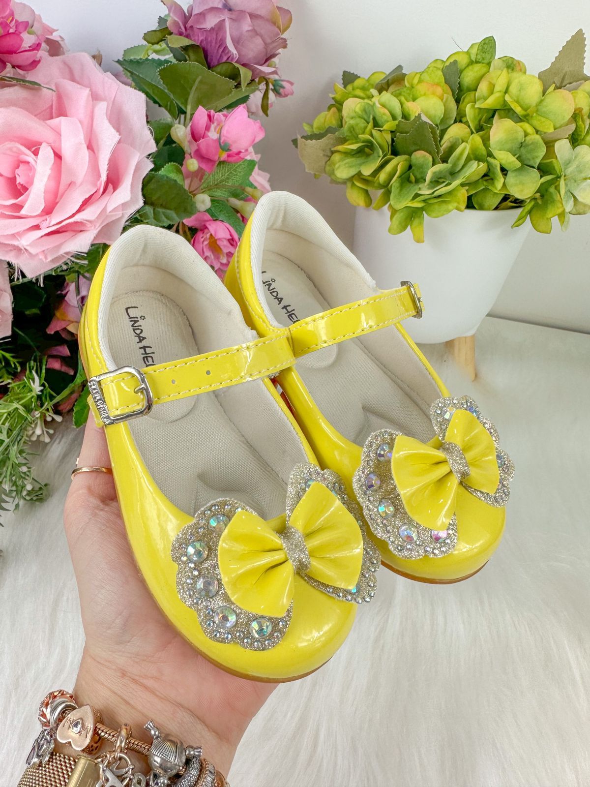 Sapatilha Flor Di MIla Baby Amarelo Lacinho Strass (SPTLFLRDMLBBAMRLLCSTRS)