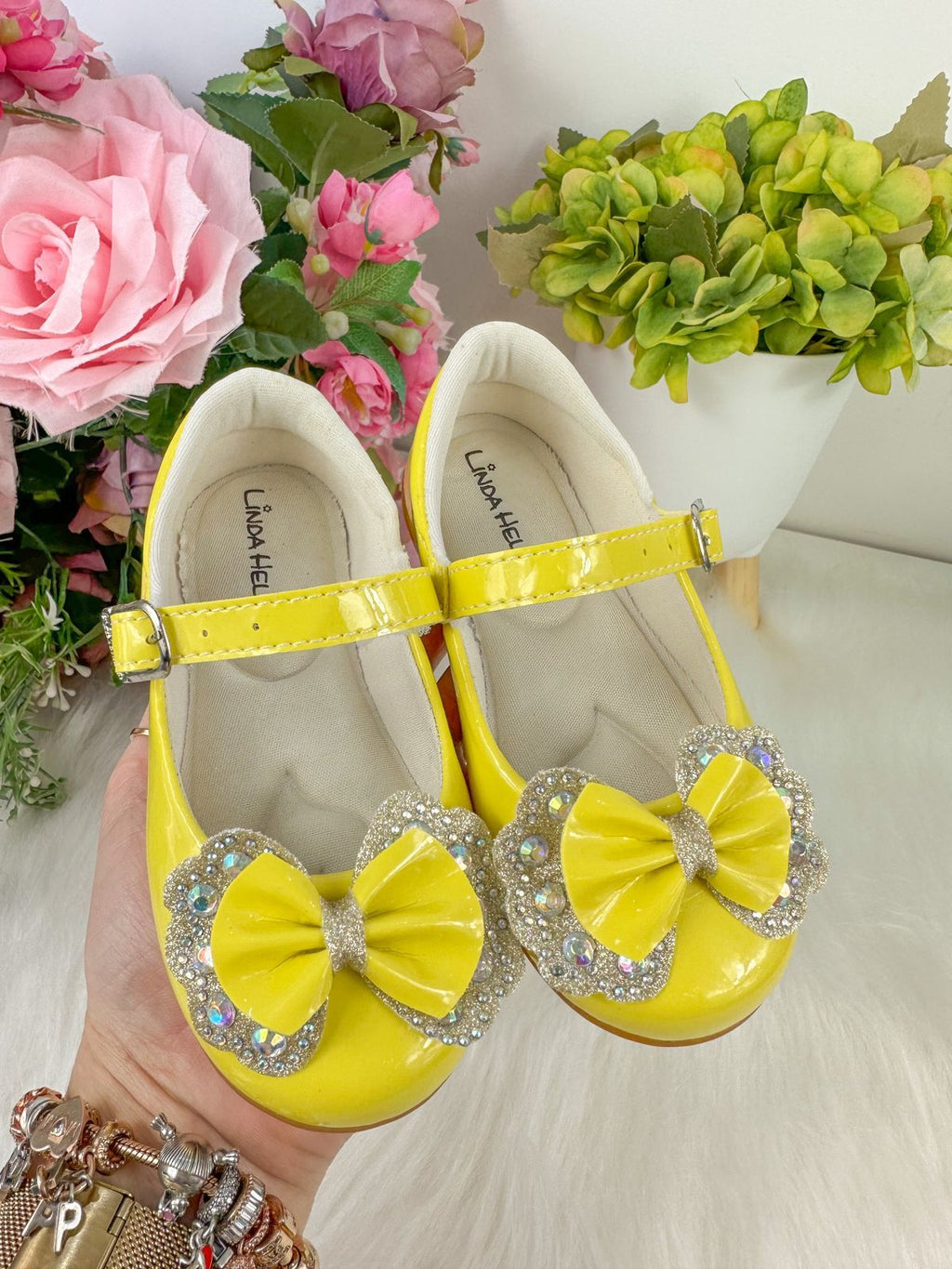 Sapatilha Flor Di MIla Baby Amarelo Lacinho Strass (SPTLFLRDMLBBAMRLLCSTRS)