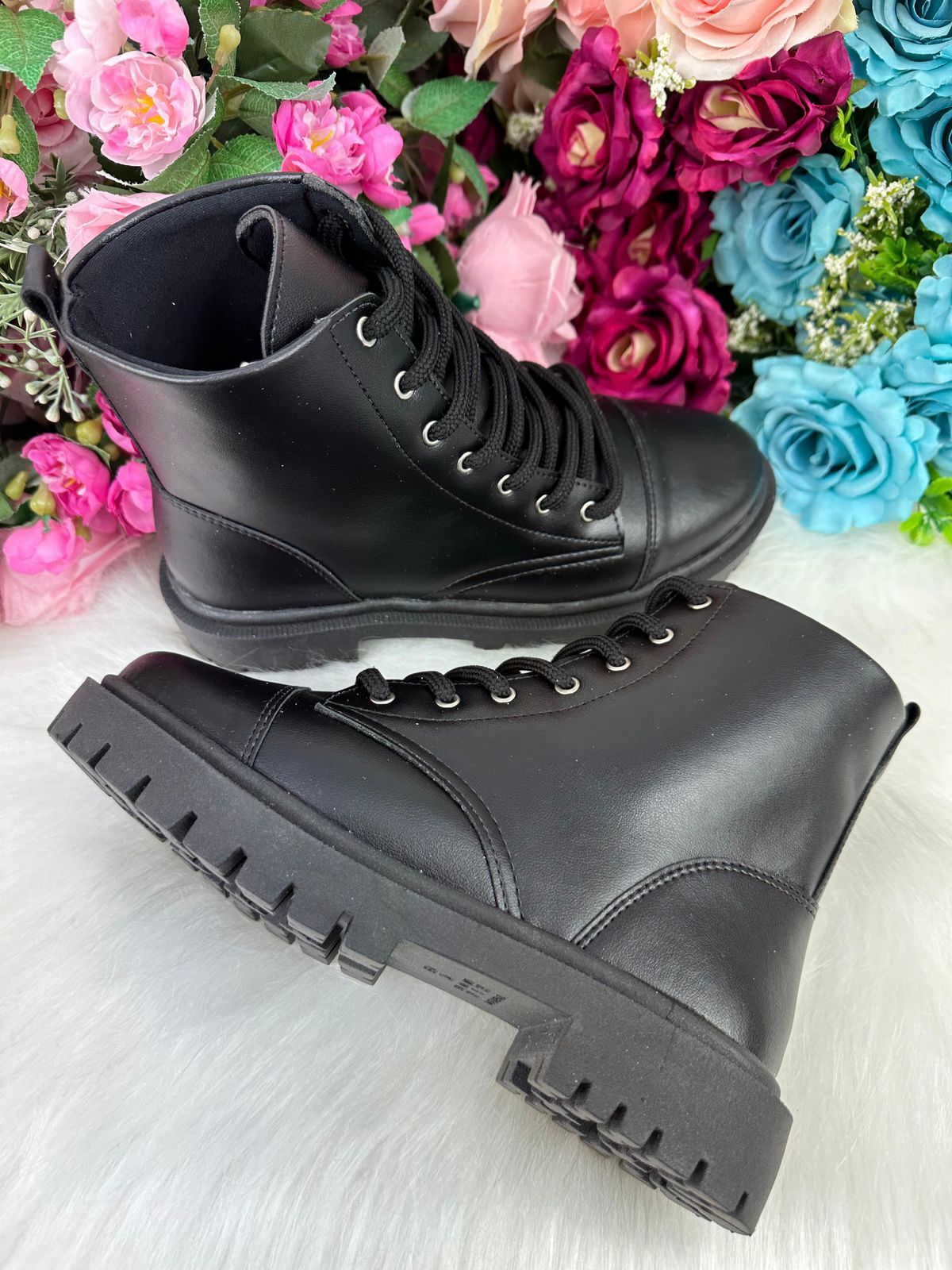 Bota/Coturno Ousadia Preta Adulta (BTACTURNOPRTA)