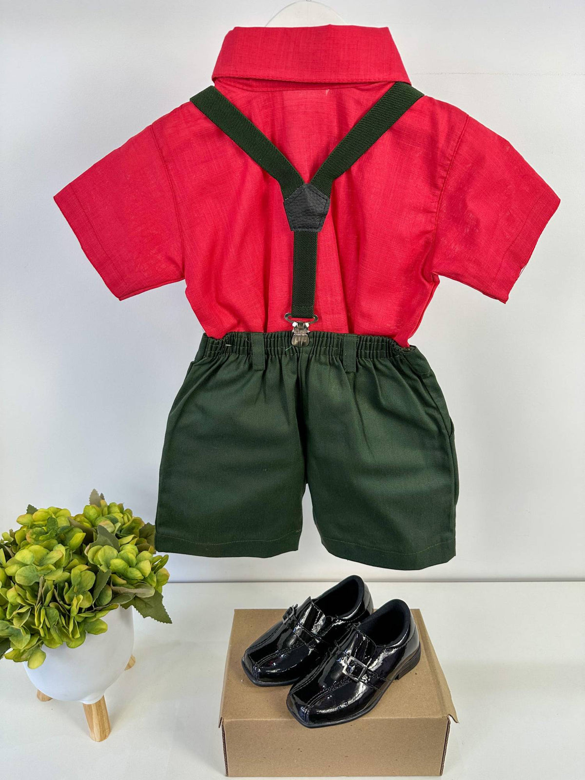 Conjunto Miss Cherry Henry Vermelho Suspensorio Verde Militar (CONJMSSCHRRVERSUSPVR)