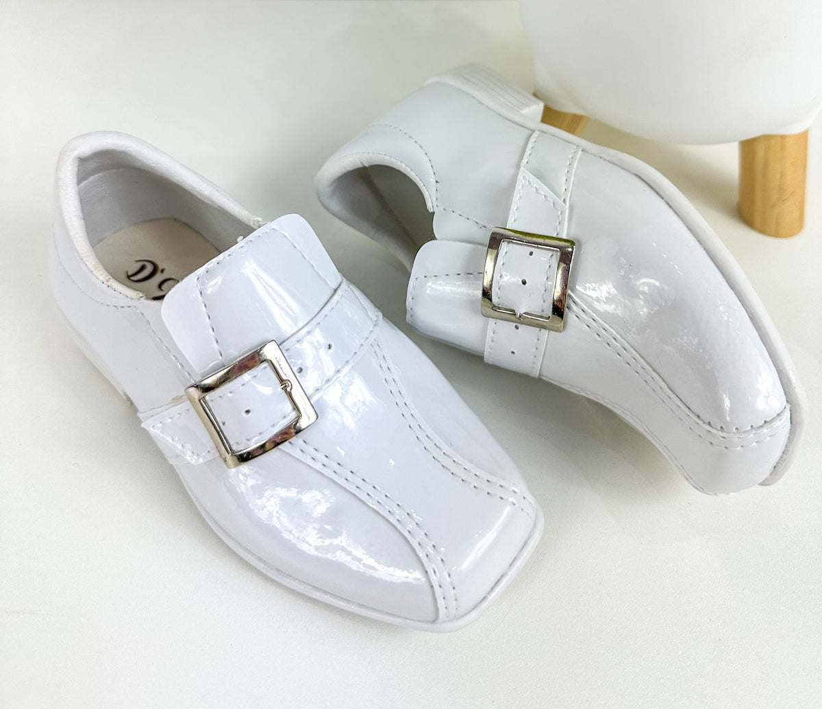 Sapato Social D Milan Branco (SAPSOCFLRDBRN)