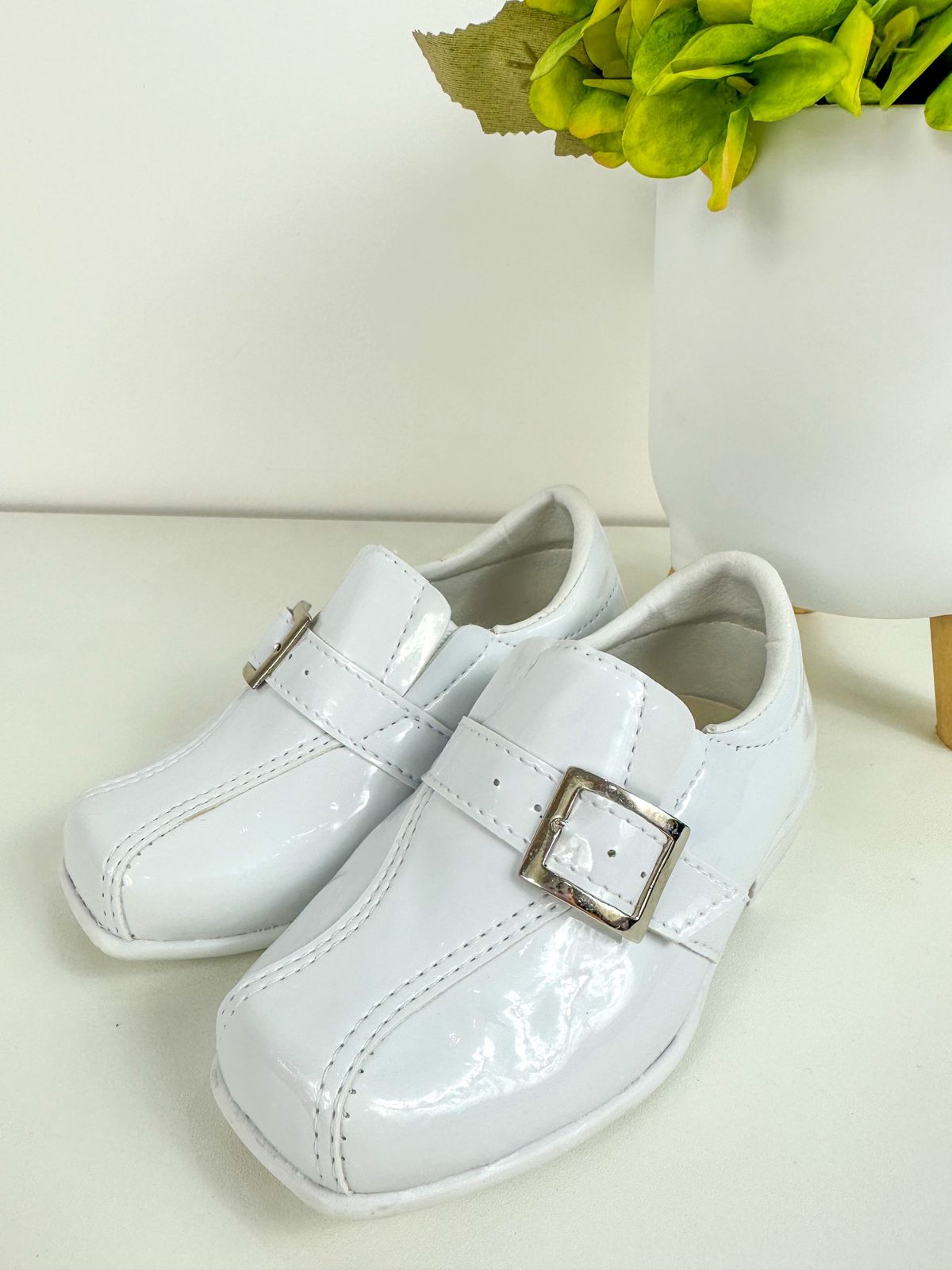 Sapato Social D Milan Branco (SAPSOCFLRDBRN)