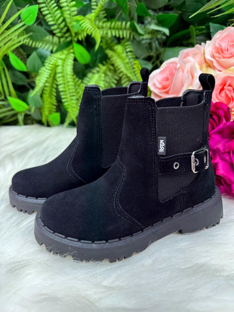 Bota Nilqi Mariana Preto (BTNIQMRAPRT)