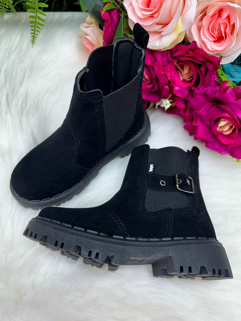 Bota Nilqi Mariana Preto (BTNIQMRAPRT)