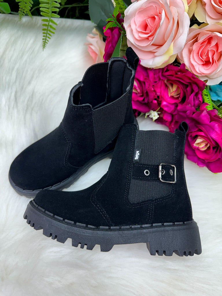 Bota Nilqi Mariana Preto (BTNIQMRAPRT)