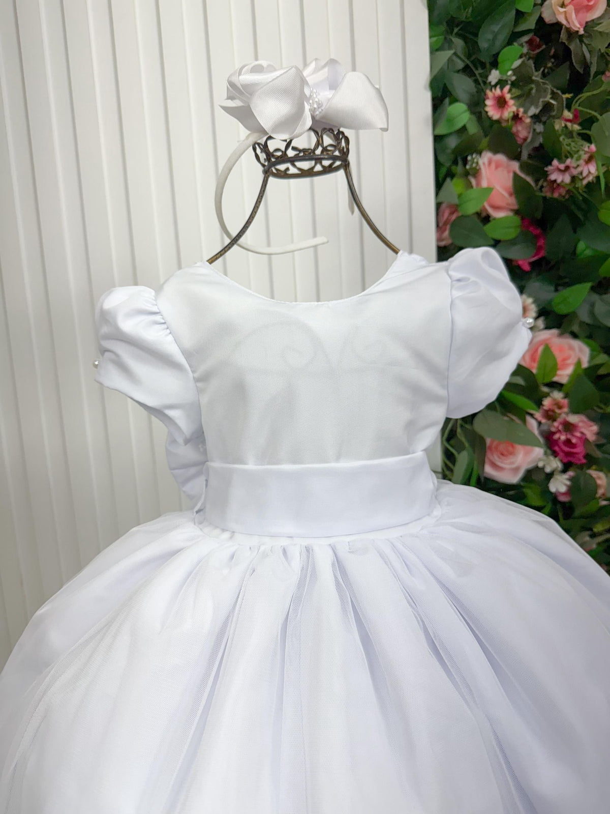 Vestido Vila Lele Longo Selena Branco (VESTSNLALNGBRNC)