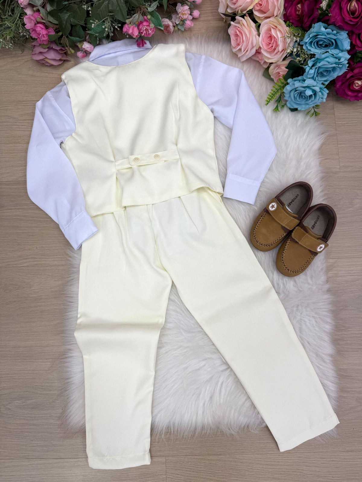 Conjunto Miss Cherry Social Leonardo Colete Amarelo Claro (CONJMSCHRSCILCLTAMRLCLR)