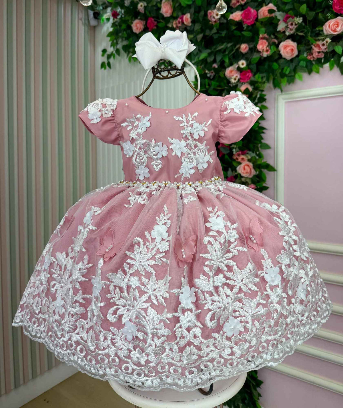Vestido Marie Jardim Encantado Realeza Rose Renda Branca (VESTMRJRDENCRLZRSRNDBR)