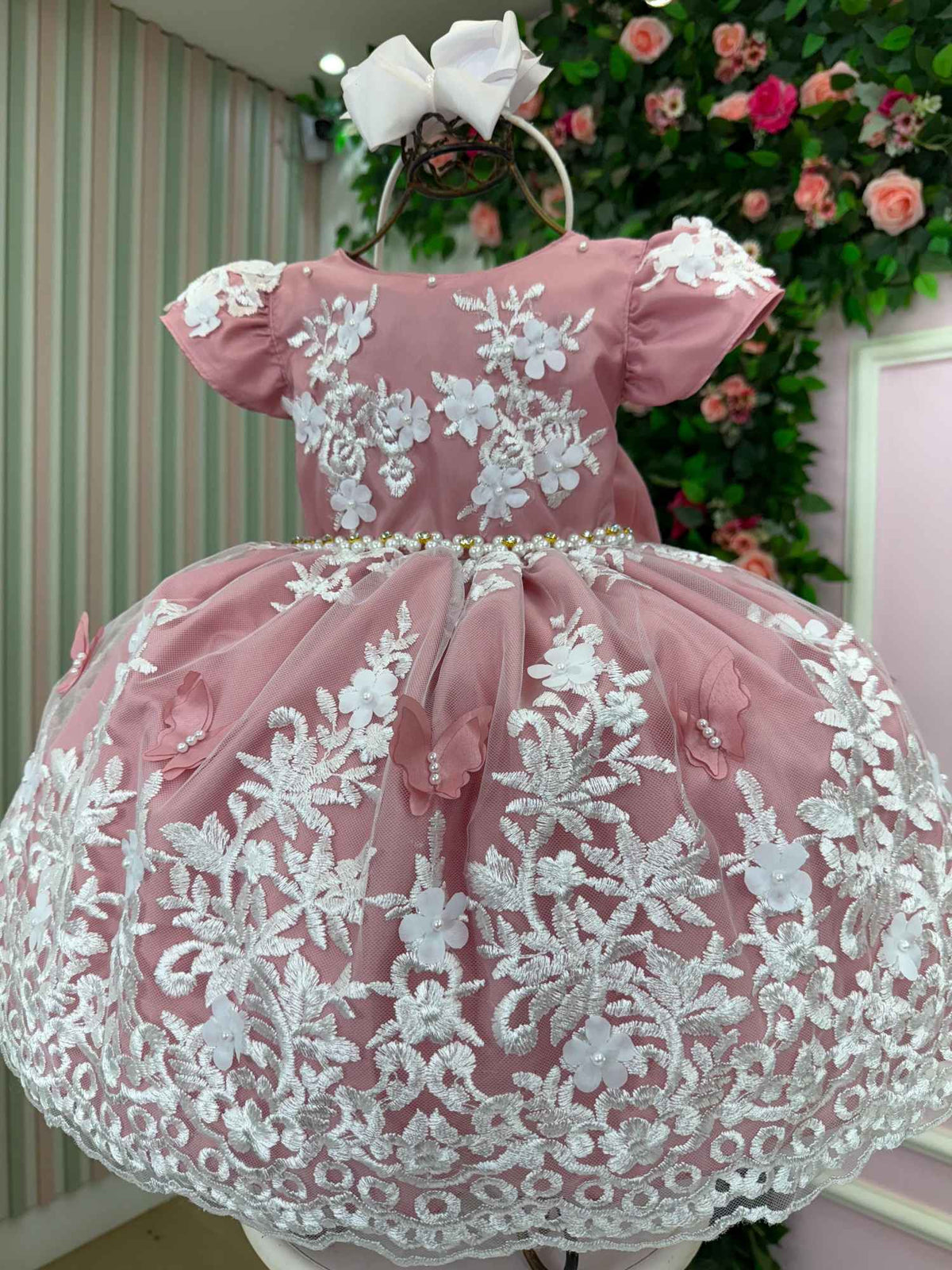 Vestido Marie Jardim Encantado Realeza Rose Renda Branca (VESTMRJRDENCRLZRSRNDBR)