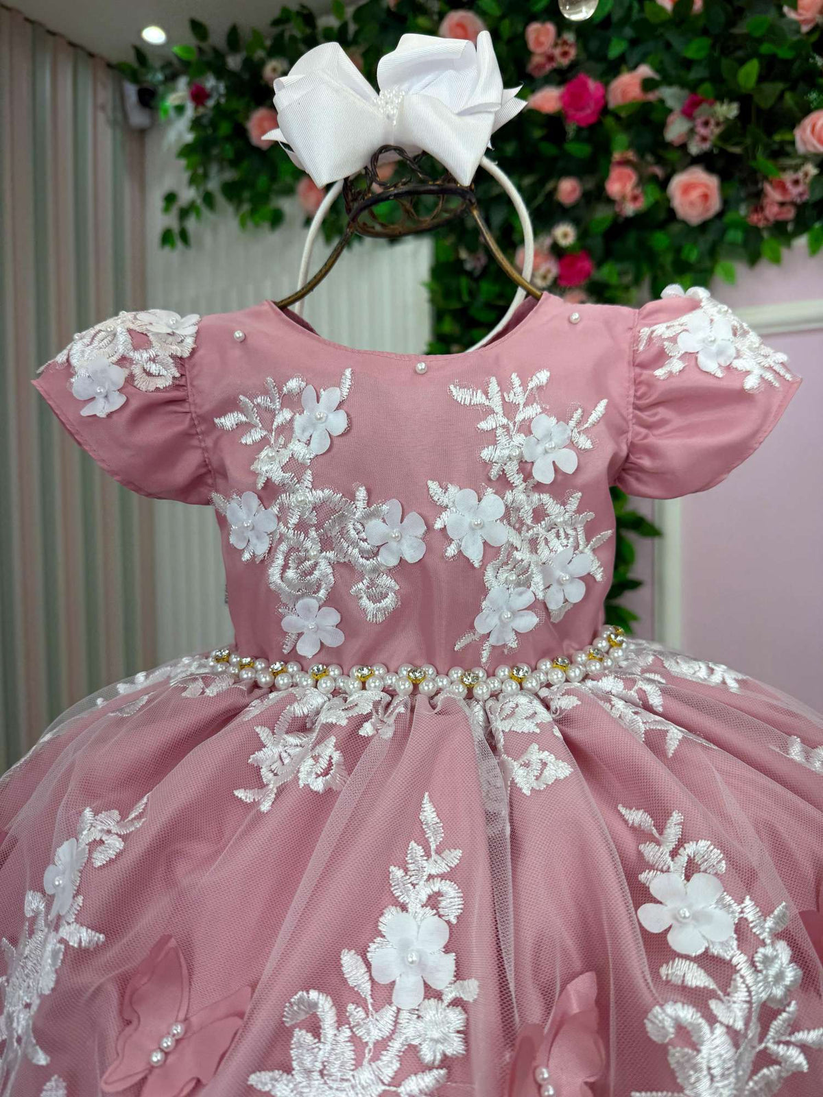 Vestido Marie Jardim Encantado Realeza Rose Renda Branca (VESTMRJRDENCRLZRSRNDBR)