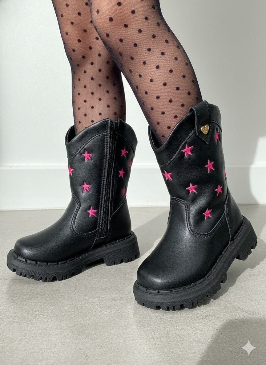 Bota Nilqi Manu Preta Estrela Pink Modelo 2 (BTNLQPRTMDL2)